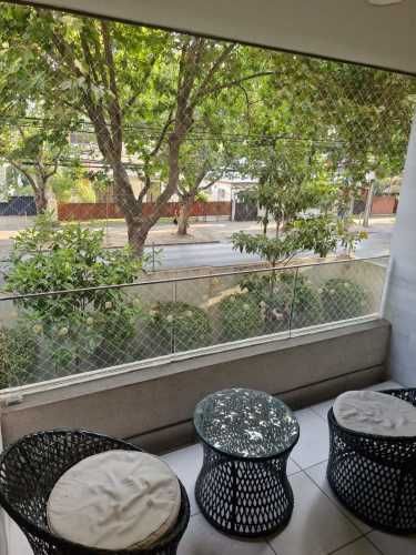 Venta departamento 3 dormitorios 2 baños, terraza, Simon Bolivar, casi nuevo