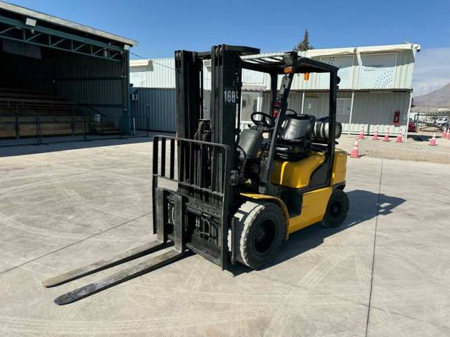 GRUA HORQUILLA Marca HYUNDAI Modelo 30L-7M Año 2015