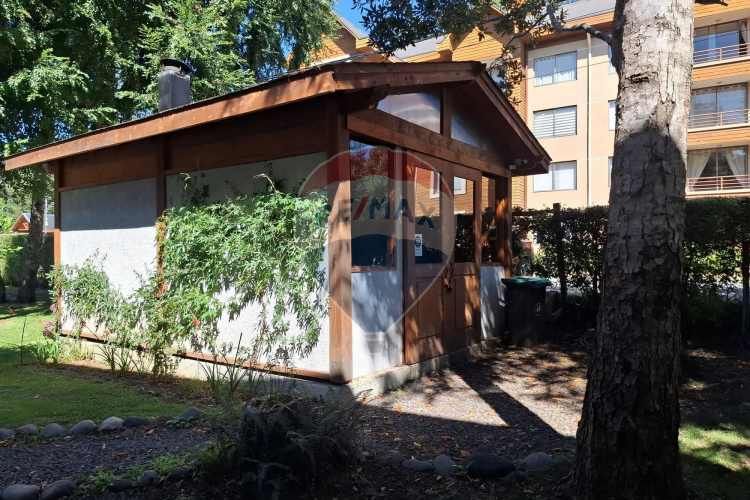 Se vende departamento amoblado 1d/1b/e. pucón