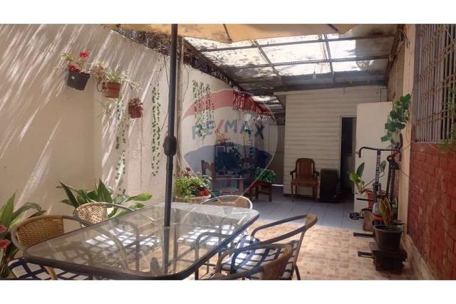 Grecia ,  gran patio interior gc bajos