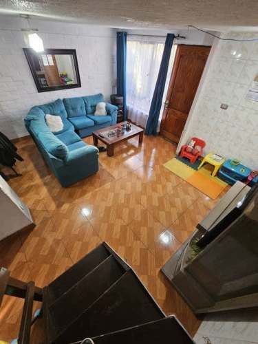 Casa CÓMODA CASA EN VENTA, EXCELENTE UBICACIÓN!
