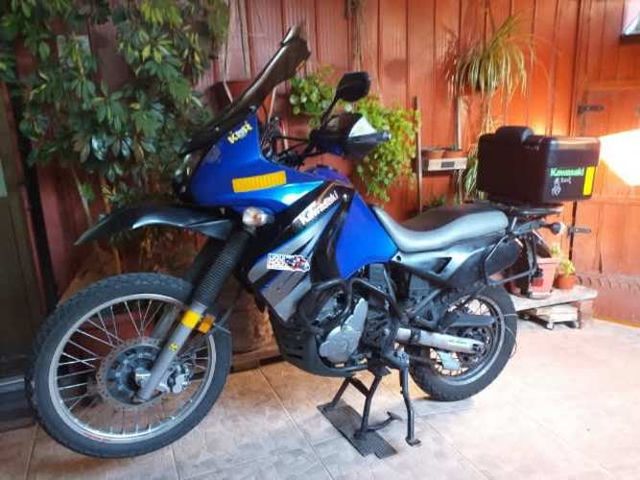 nuevo precio   3.500.000  !!!   KLR  KAWASAKI  650cc   año 2011