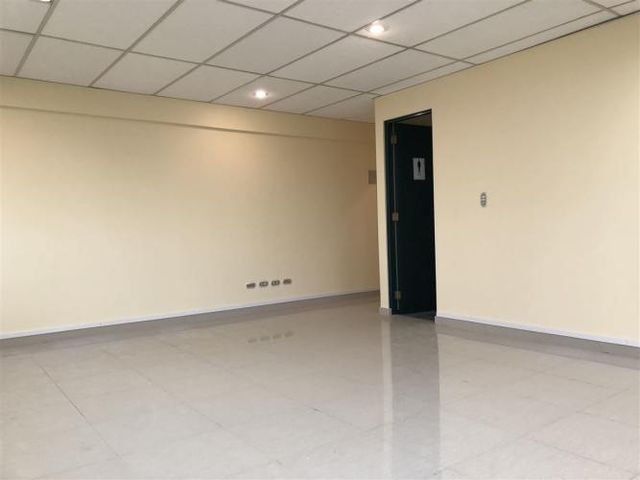 OFICINA Argentina / Av. Pajaritos