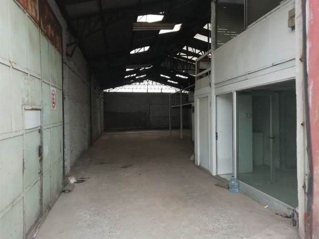 INDUSTRIAL AV, Dorsal \ Av. Fermín Vivaceta - Se arrienda galpón industrial UF 50.