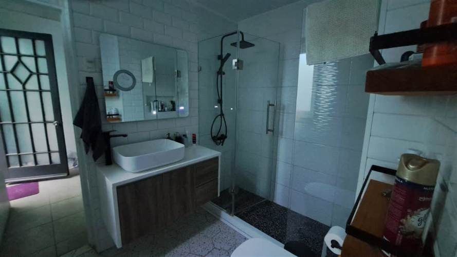 CASA Republica/Domeyco / Se vende propiedad con 2 casas independientes total 4 habitaciones 2 baños patio interior