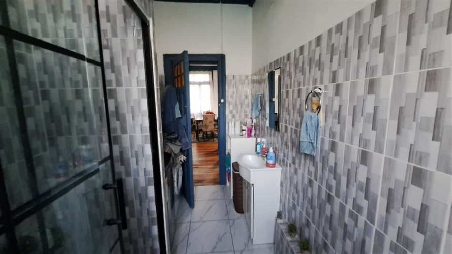 CASA Republica/Domeyco / Se vende propiedad con 2 casas independientes total 4 habitaciones 2 baños patio interior