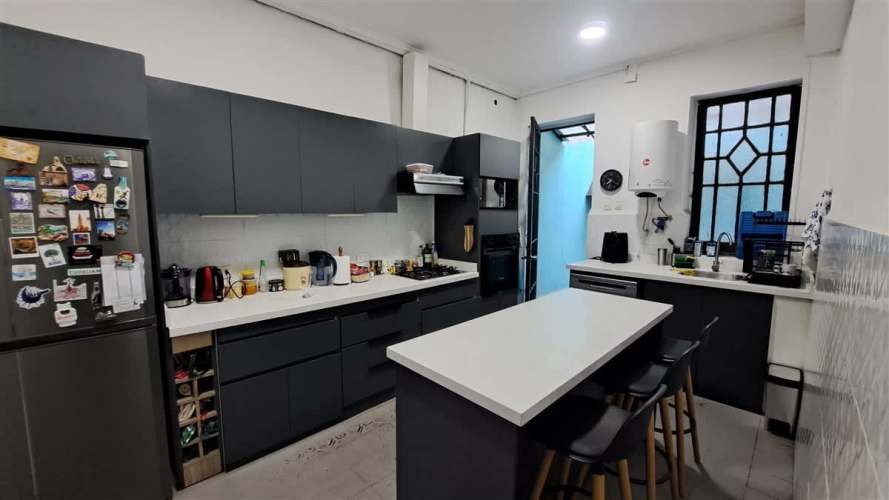 CASA Republica/Domeyco / Se vende propiedad con 2 casas independientes total 4 habitaciones 2 baños patio interior