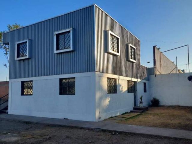 LOCAL COMERCIAL Acceso sur llegando a Santa Rosa