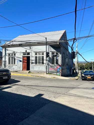 Vendo casa en pleno centro de la ciudad de Valdivia, calle Beauchef