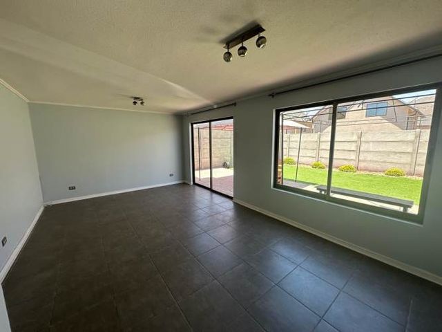 ARRIENDO CASA PORTONES DE CHICUREO