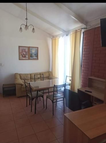 SE ARRIENDA DEPARTAMENTOS AMOBLADOS