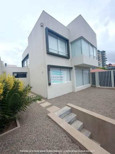 QUILPUÉ- VENTA CASA 5D/4B EN CENTRICO SECTOR