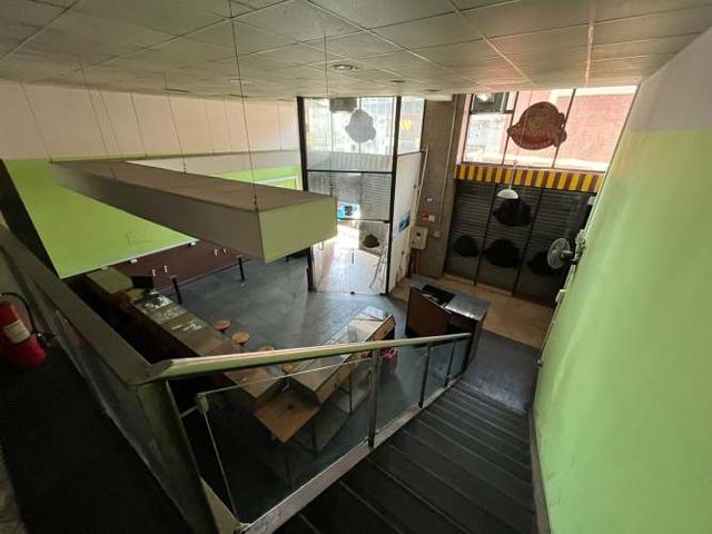 LOCAL COMERCIAL EN PLAZA SOTOMAYOR VALPARAÍSO