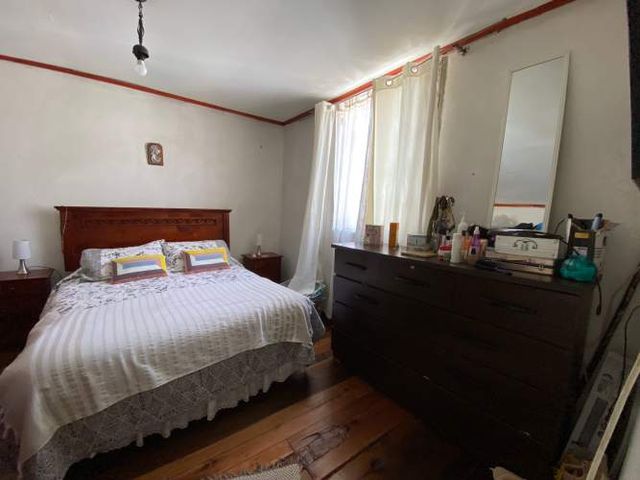 CASA CON AMPLIO PATIO EN INDEPENDENCIA