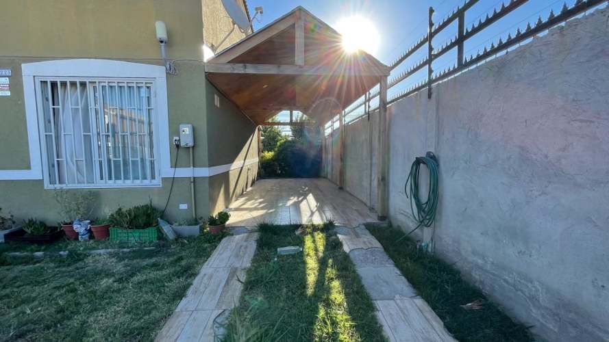 VENTA CASA EN CONDOMINIO FALDEOS DE NOS