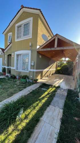 VENTA CASA EN CONDOMINIO FALDEOS DE NOS