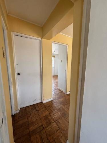 CONECTADA, AMPLIA E ILUMINADA CASA