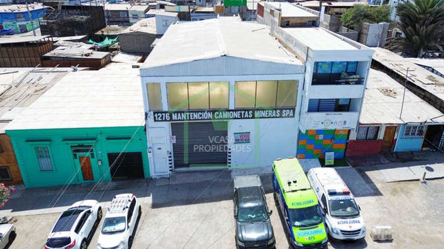 GALPON TARAPACA CON 21 DE MAYO