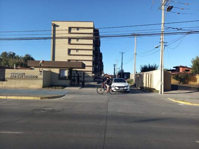 Vendo Amplio Depto. Condominio Cerrado, Acceso Controlado.