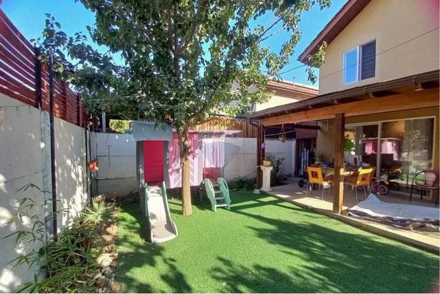 Casa de 2 pisos, cómoda y practica. y rebajada!!!