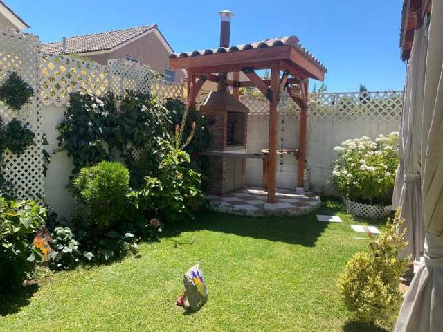 VENDO HERMOSA CASA EN SANTA FILOMENA DE NOS 3D 2B JARDÍN Y TERRAZA.