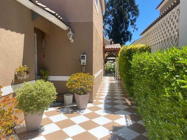 VENDO HERMOSA CASA EN SANTA FILOMENA DE NOS 3D 2B JARDÍN Y TERRAZA.