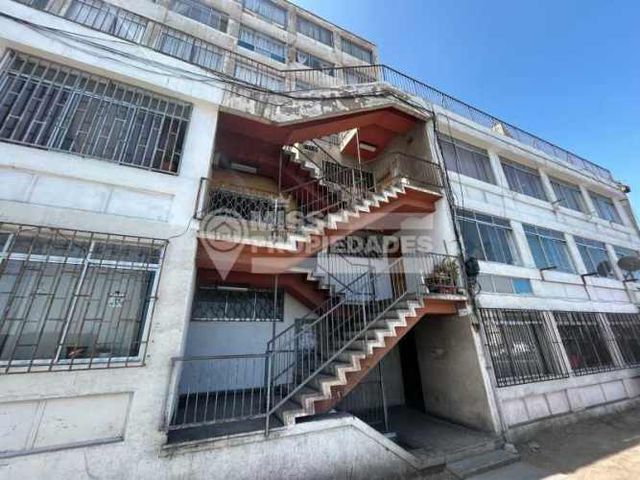 SE VENDE DEPARTAMENTO EN AVENIDA ARGENTINA SECTOR SUR
