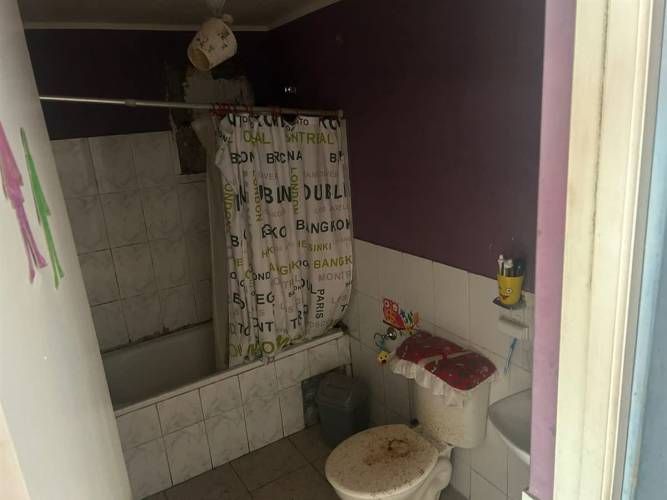 CASA Vilama 1084, Ref. Irarrazabal esquina Luis Cruz Martinez