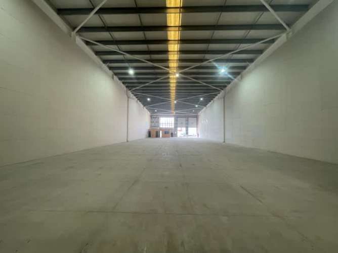 Bodega SE ARRIENDA GRAN BODEGA EN CAMINO INTERNACIONAL (CÓD. 483)