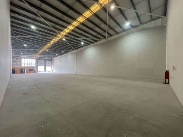 Bodega SE ARRIENDA GRAN BODEGA EN CAMINO INTERNACIONAL (CÓD. 483)