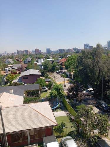 Tomás Moro, Las Condes.