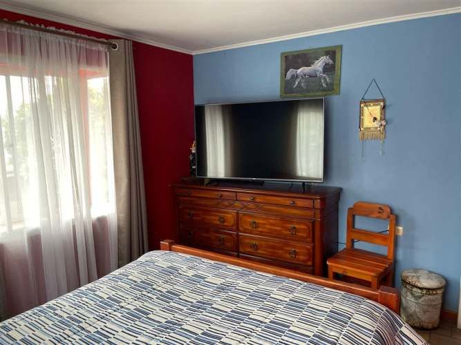 CASA Seguir por F-300 despues de la escuela Villa Florida