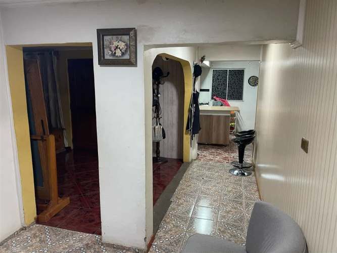 CASA Seguir por F-300 despues de la escuela Villa Florida