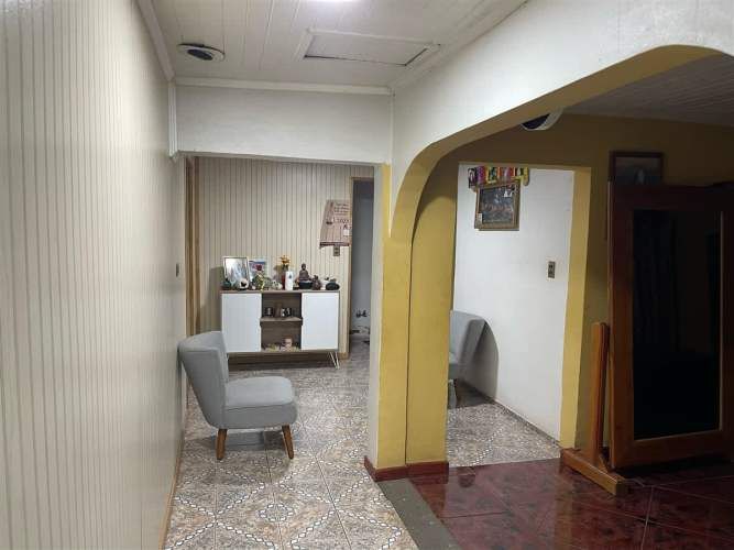 CASA Seguir por F-300 despues de la escuela Villa Florida