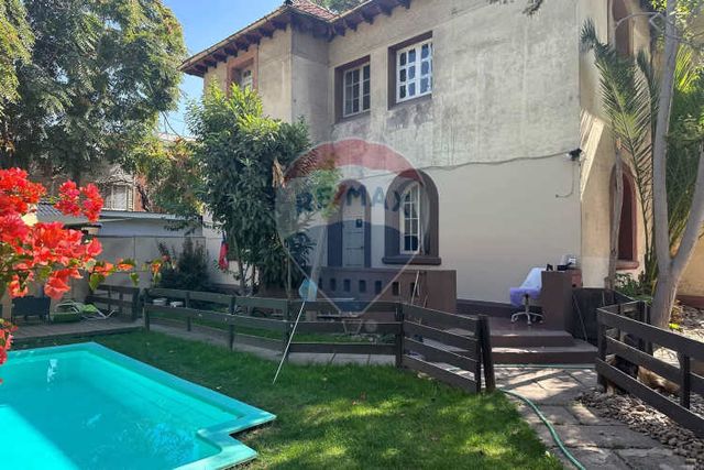 Rebajada !! / gran casona en providencia