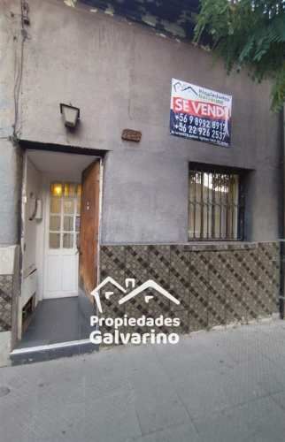 CASA Calle Echazarreta entre colón y cruz.