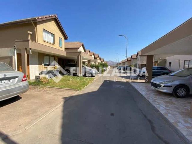 CASA Condominio Alto Casares