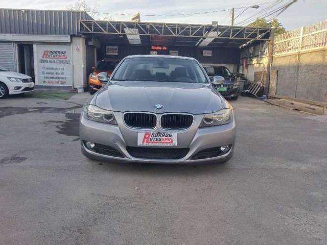 BMW 320i 2009 top de línea