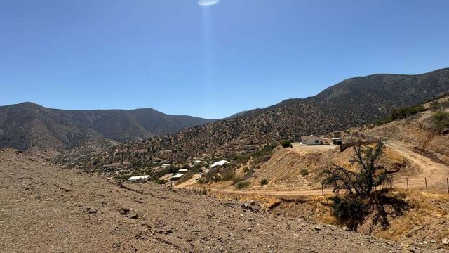 SE VENDE TERRENO CON ESCEPTACULAR VISTA EN CURACAVI