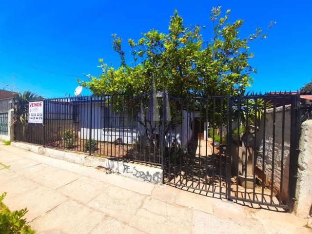 Finster Vende Acogedora Casa En Miraflores Alto, Viña Del Ma