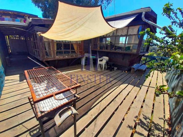 Finster Vende Pintoresca Casa Rústica En Playa Ritoque