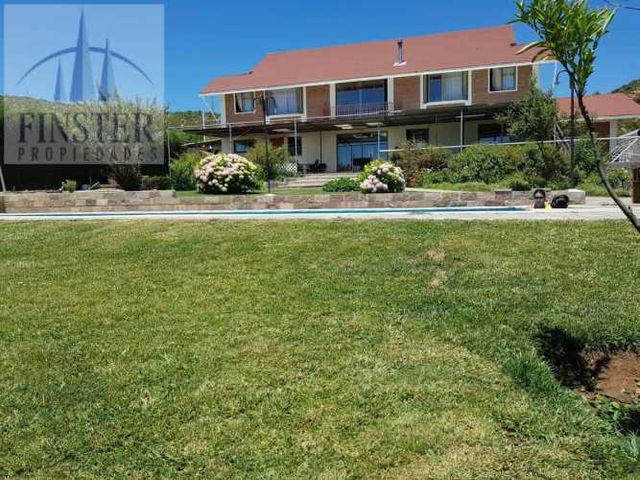 Exclusiva Casa de 470m2 en 5600m2 de terreno Melipilla