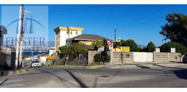 Finster Vende Casa Playa El Durazno, Privilegiada Ubicación