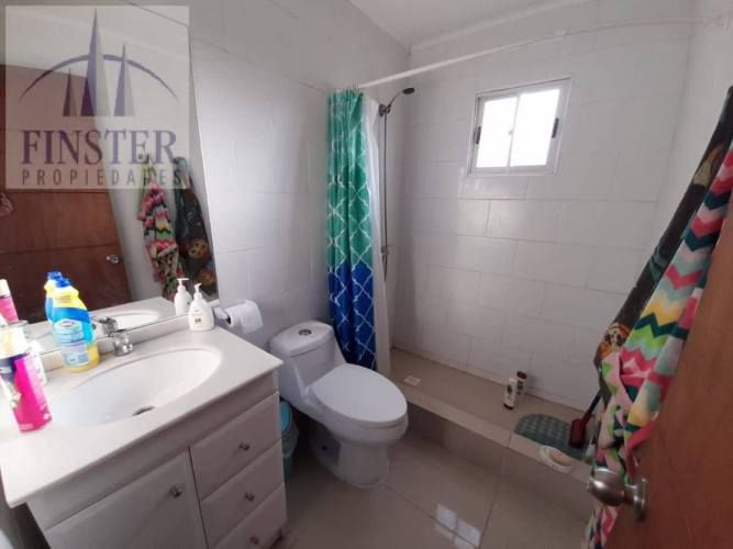 Finster Vende Impecable Casa, Terreno 1100m2 Ritoque Quinter