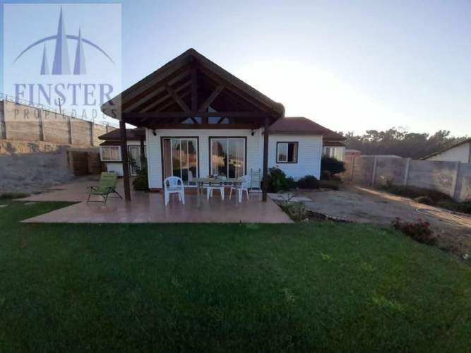 Finster Vende Impecable Casa, Terreno 1100m2 Ritoque Quinter
