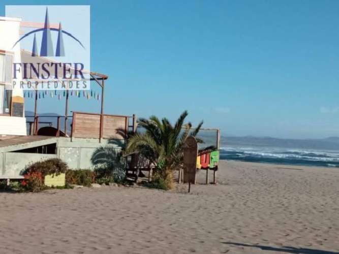 Finster Vende Impecable Casa, Terreno 1100m2 Ritoque Quinter