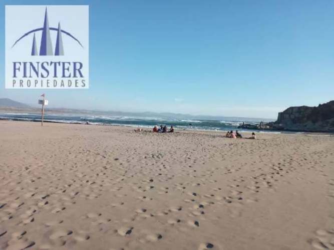 Finster Vende Impecable Casa, Terreno 1100m2 Ritoque Quinter