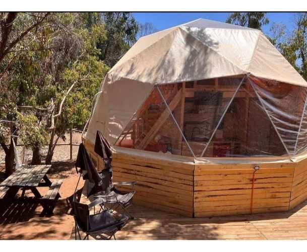 Parcela Con Casa Priincipal Y Cabañas