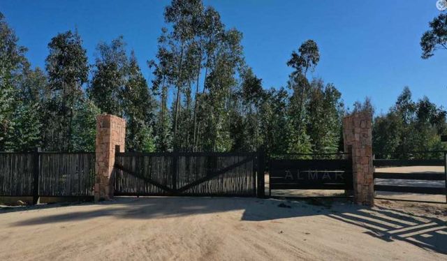 Terreno en condominio Almar // Navidad (90623)