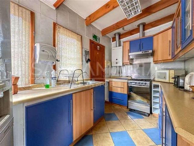 LOCAL COMERCIAL Avenida Daniel Vera, Tomé